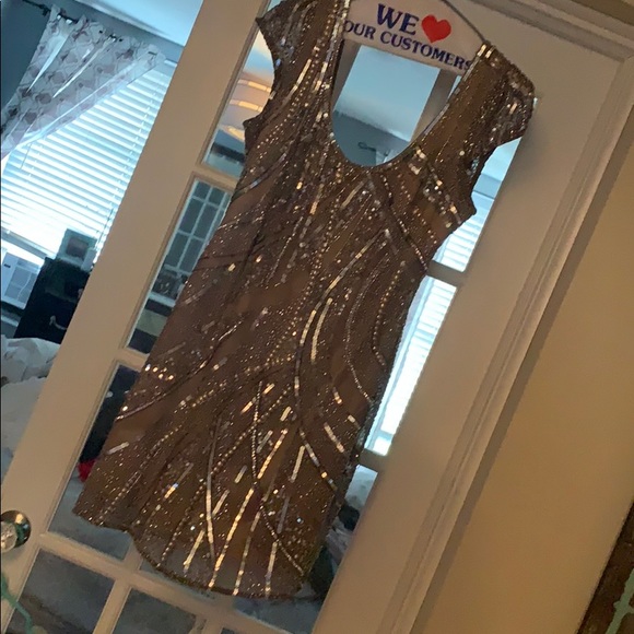 Short sleeve sequin dress - Picture 2 of 6